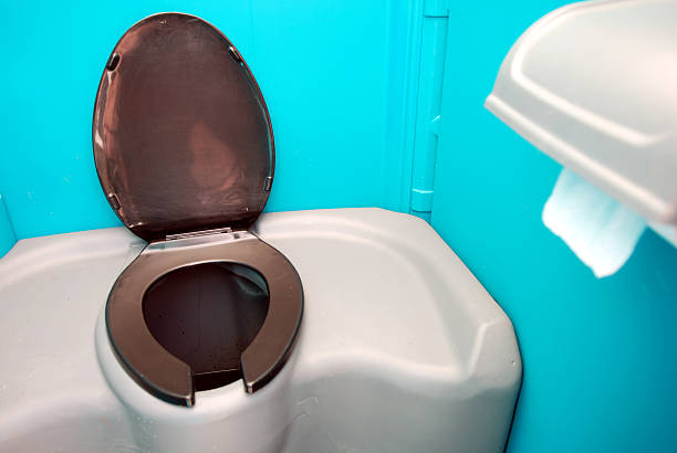 Best Portable toilet rental cost  in Captains Cove, VA